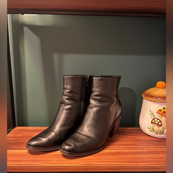 Lucky Brand Heel Ankle Boot - Picture 2 of 9